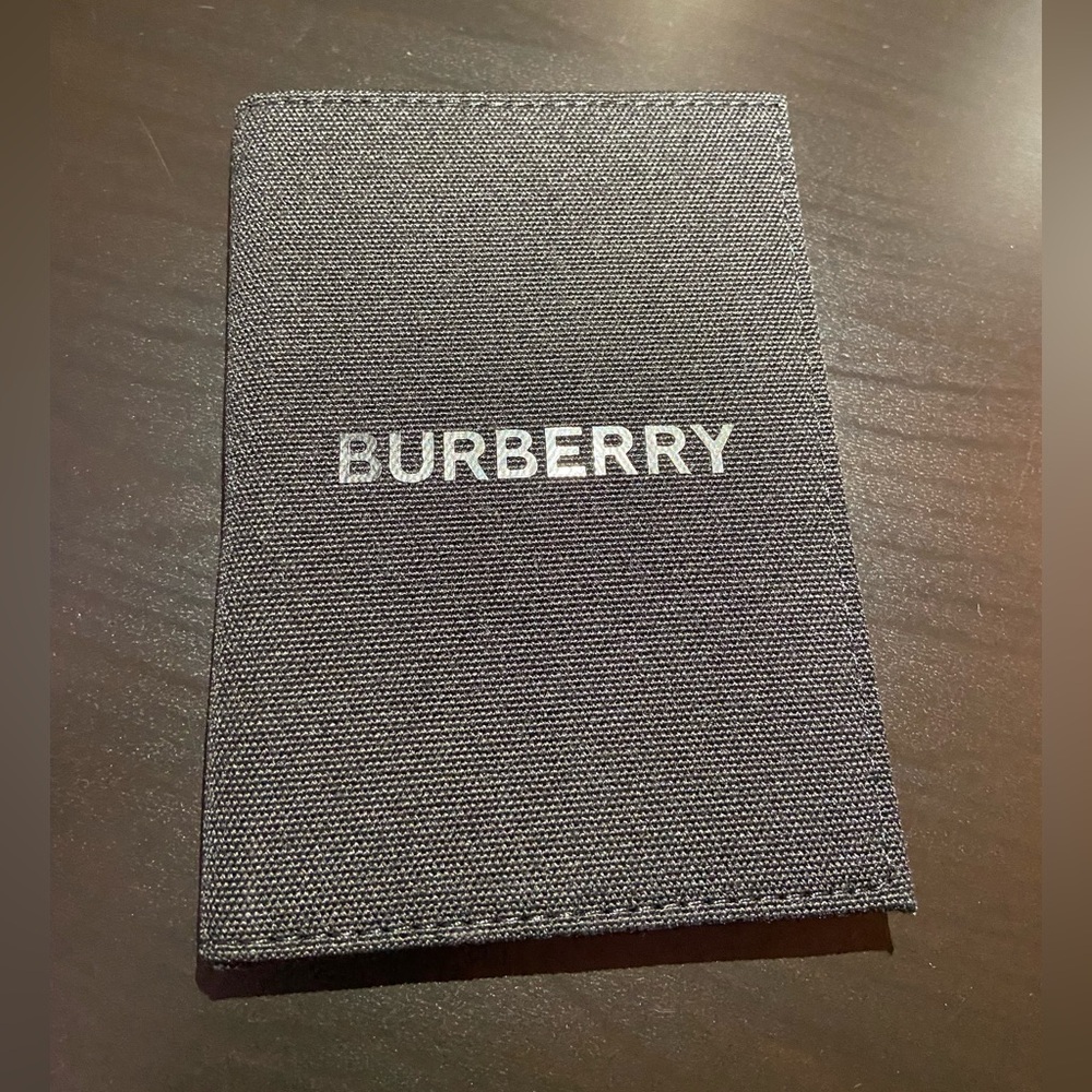 BURBERRY Passport Holder Cover BLACK NEW! AUTHENTIC! Burberry Perfumes